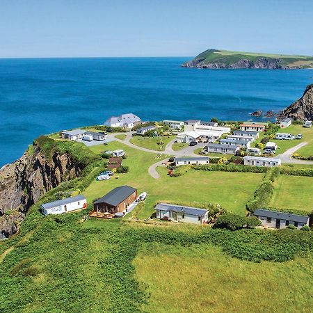 Fishguard Bay Resort Llanllawer Eksteriør bilde