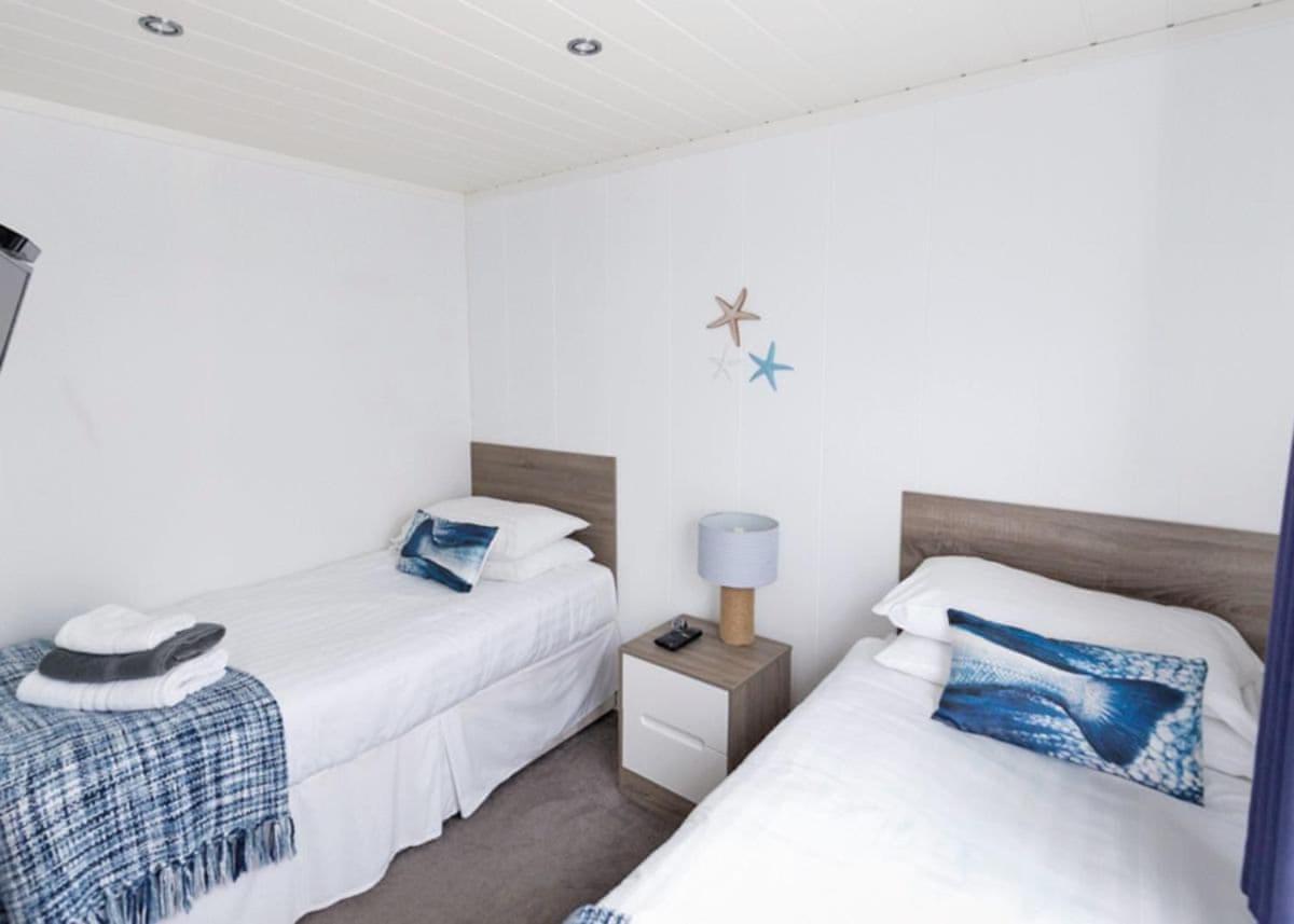 Fishguard Bay Resort Llanllawer Eksteriør bilde