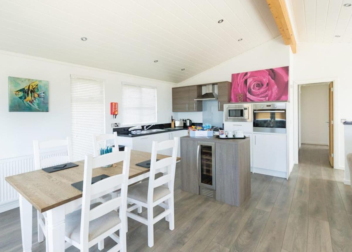 Fishguard Bay Resort Llanllawer Eksteriør bilde