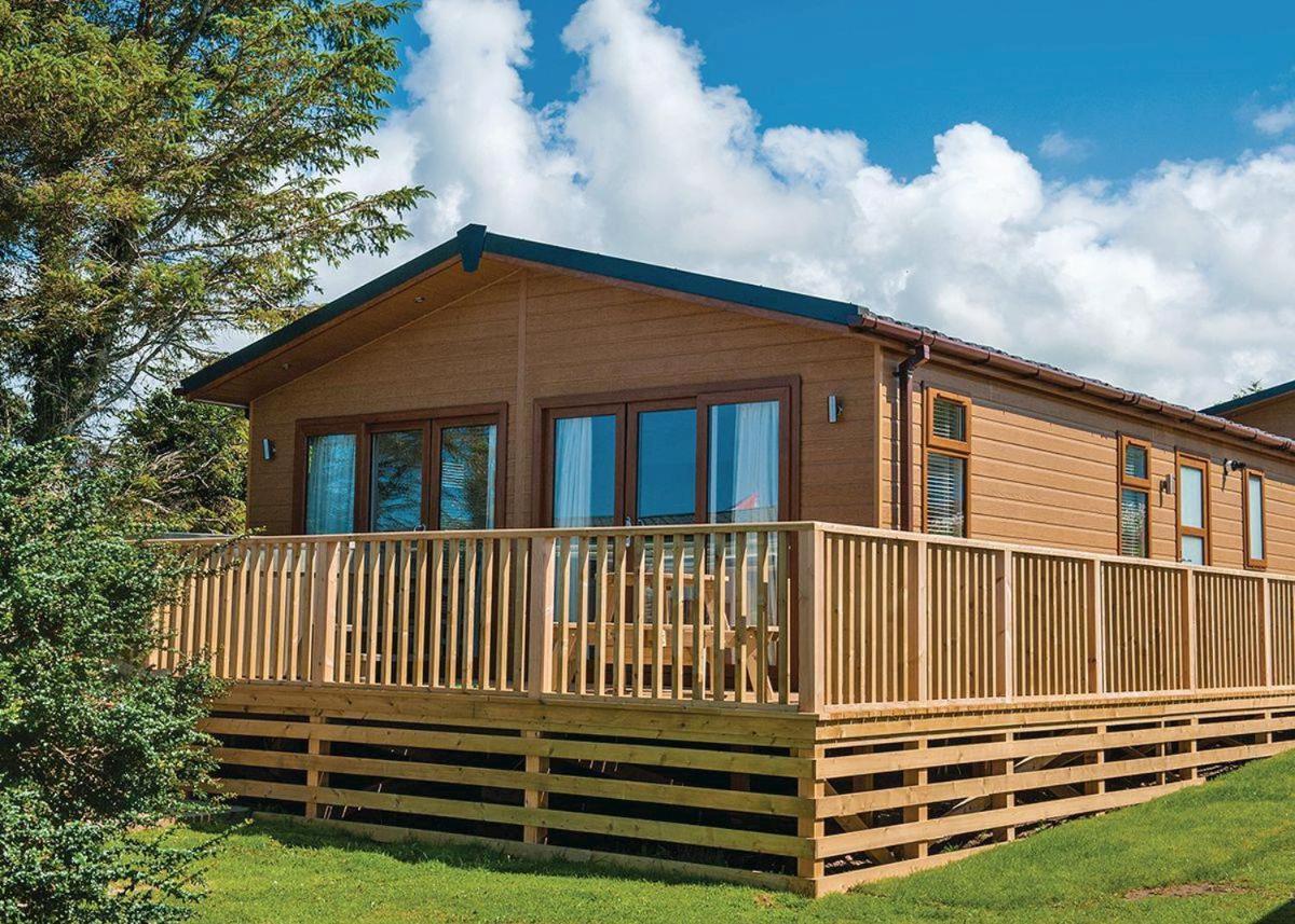 Fishguard Bay Resort Llanllawer Eksteriør bilde
